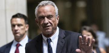 RFK Jr suspends presidential campaign, endorses Donald Trump