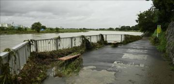Typhoon Shanshan strikes western Japan with heavy rain 