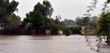 At least 35 killed as flash floods hit northern Pakistan 