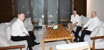 Azerbaijani president and first lady host dinner at their residence for Russian leader 