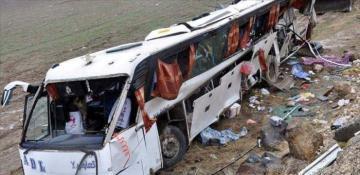 Bus crash in Iran kills at least 35 Pakistani pilgrims 