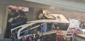 11 killed as Passenger bus hits bridge in Türkiye