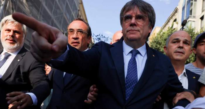 Police hunt ex-Catalan separatist leader after shock return from exile 