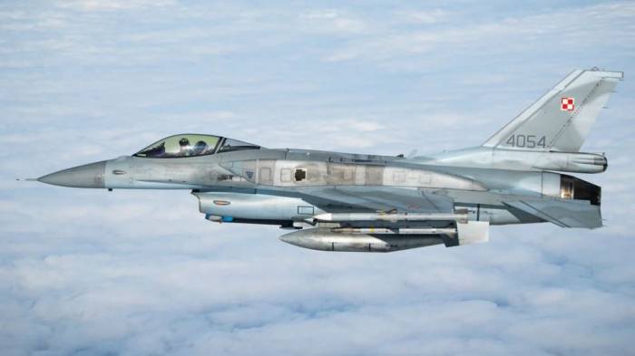 Poland scrambles fighter jets to secure airspace after Russian strikes on Ukraine 