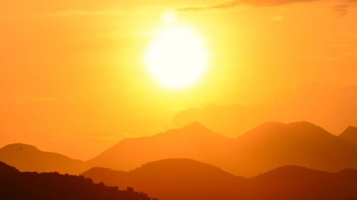 UN calls for global ‘red alert’ as August temperatures break records 