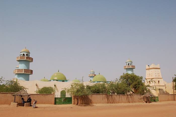 Historic mosque in Niger reduced to ruins by torrential rains 