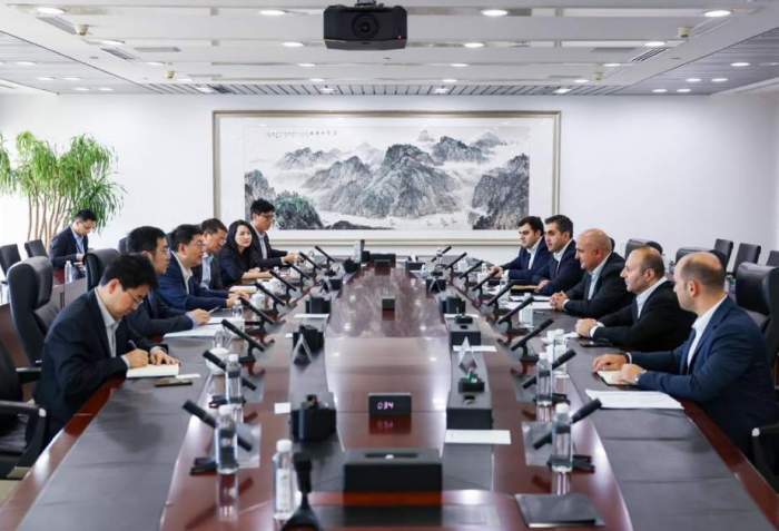 SOFAZ and China Investment Corporation mull potential collaboration 