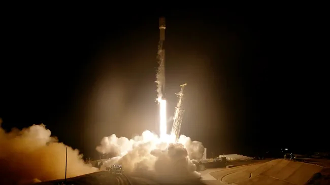 SpaceX launches next-gen US spy satellites  -VIDEO 