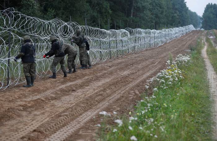 Germany to put temporary controls on all land borders
