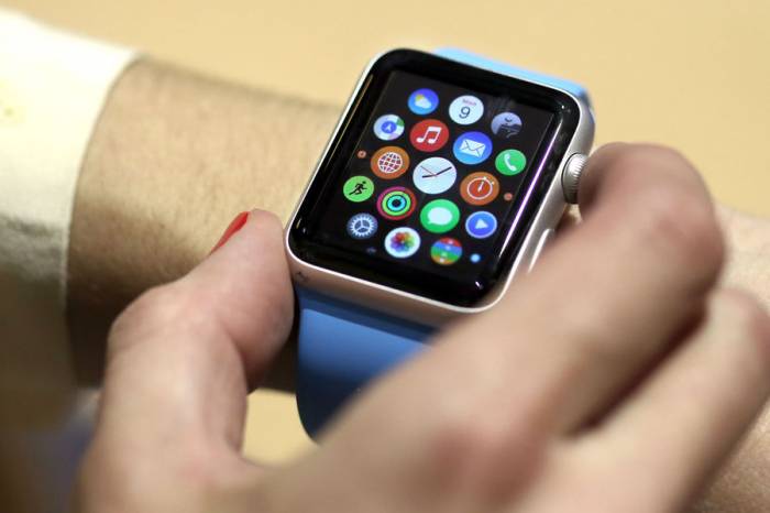 Scientist warns of health hazards of smartwatches
