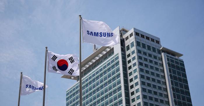 Samsung plans to cut global workforce by up to 30%