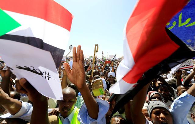 Sudanese political leaders told to save the country from imminent crisis 