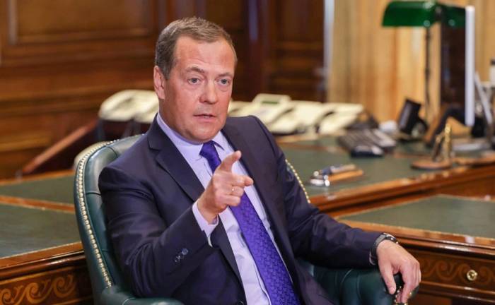 Medvedev threatens devastating strike on Kyiv over possible western missile use