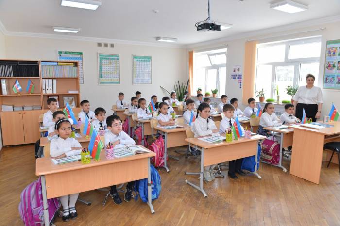 Azerbaijan welcomes new school year with record enrollment 