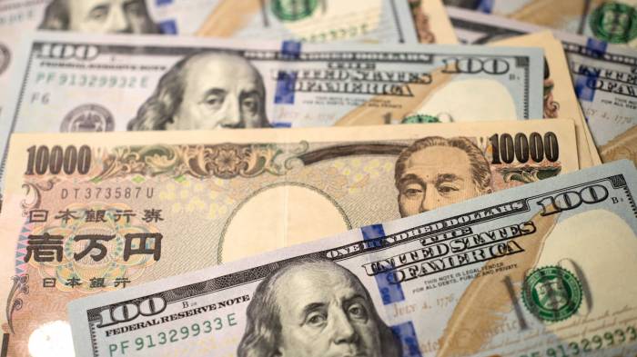 Japanese yen reaches 14-month high against US dollar 