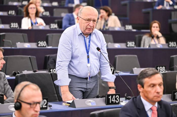 New EU defense commissioner fully committed to backing Ukraine