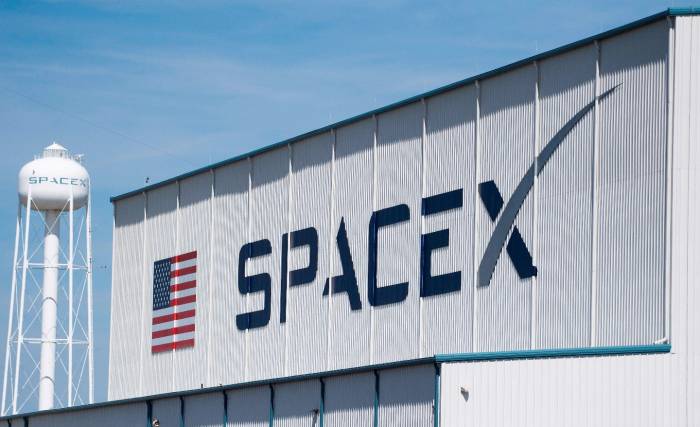 Cards Against Humanity creators sue Elon Musk’s SpaceX 
