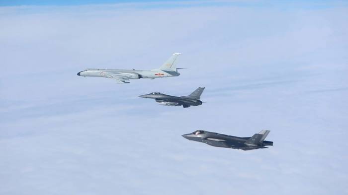 U.S. detects four Russian warplanes near Alaska 