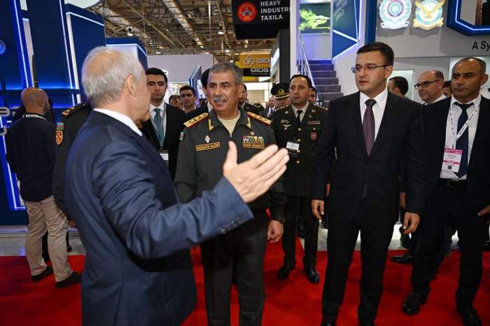 News about - Azerbaijan's Defense Minister reviews military equipment at ADEX exhibition 