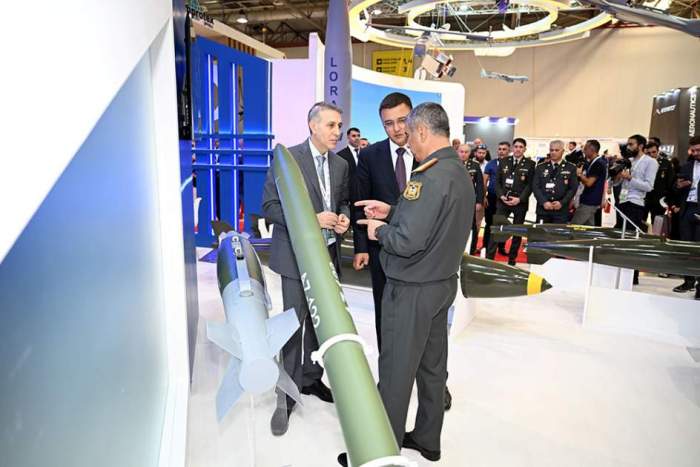 News about - Azerbaijan's Defense Minister reviews military equipment at ADEX exhibition 