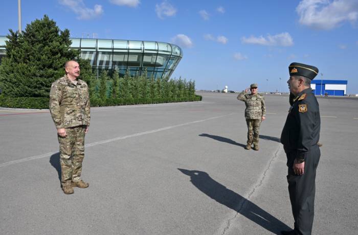 News about - JF-17C multirole aircraft presented to Azerbaijani president 