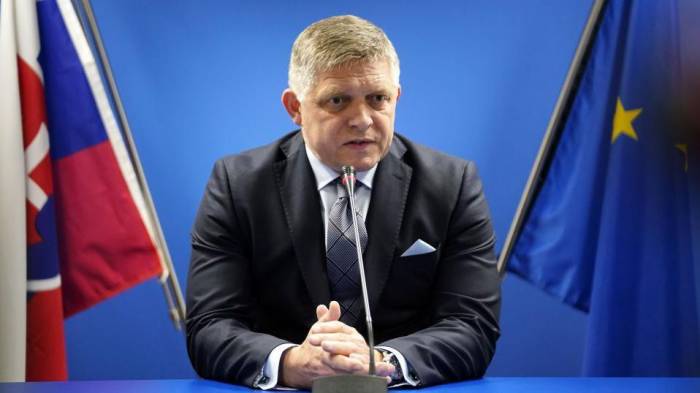 Slovak PM Fico receives envelope containing