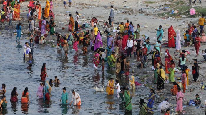 Nearly 40 children drown during Hindu festival in India 