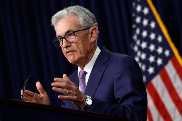 US stocks slipped marginally lower; Powell speech in focus 