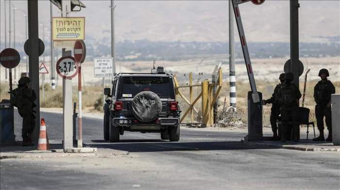 Jordan re-closes crossing with West Bank