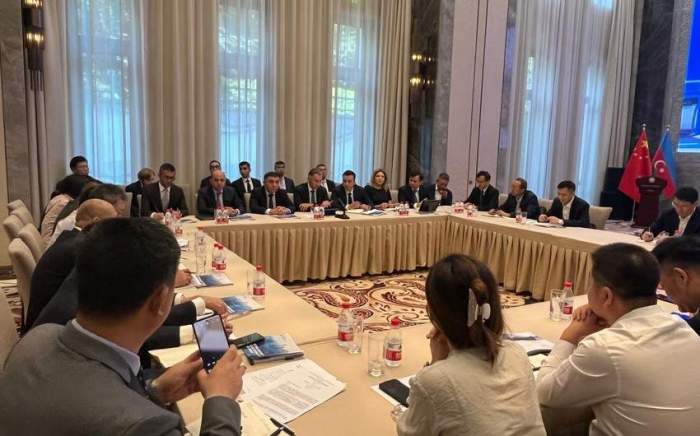 Azerbaijan, China discuss improvements to Middle Corridor's capacity 