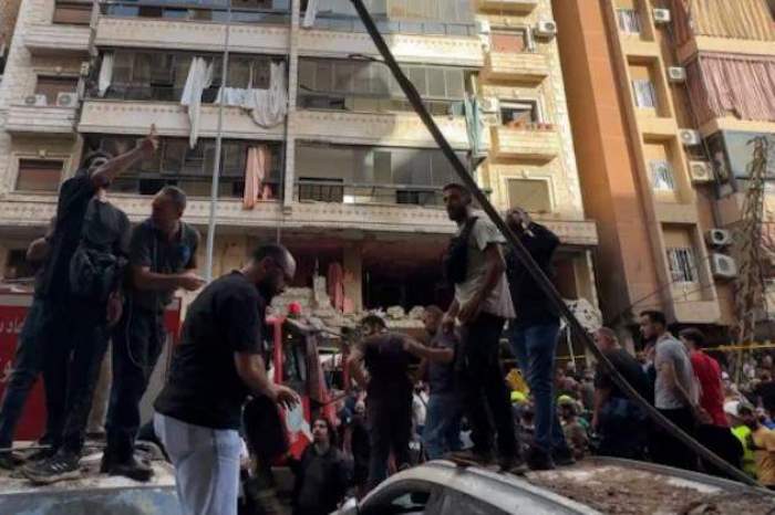 2 dead, 14 missing after floodwaters sweep away bus in southern Morocco 