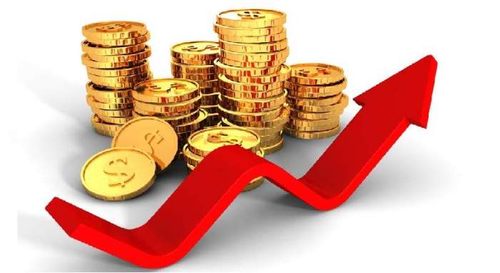 Gold rises slightly as investors watch U.S. data for rate clues