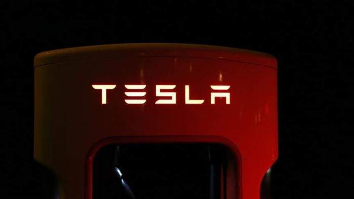 Tesla eyes launching 'full self driving' in Europe, China next year 