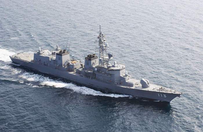 Japanese warship sails through Taiwan Strait for the first time