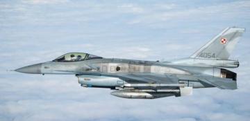 Poland scrambles fighter jets to secure airspace after Russian strikes on Ukraine 