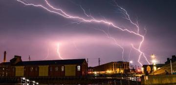 Met Office warns thunderstorms set to hit UK 