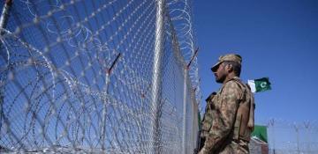 Pakistani military, Taliban clash over border dispute