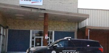 Schools and offices shut in US city following bomb threats 