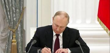 Russia’s Putin signs decree to expand armed forces 