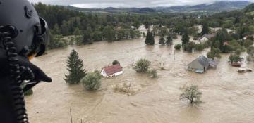 Poland declares state of emergency as floods batter Central Europe 
