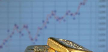 Gold prices hit record