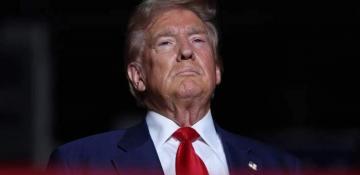 Trump is 'safe following gunshots in his vicinity'