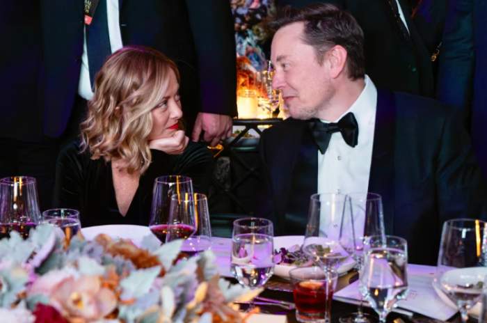 Elon Musk denies: I was there with my Mom. There is no romantic relationship...