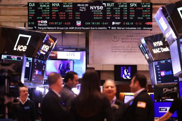 U.S. stocks end higher to close September 