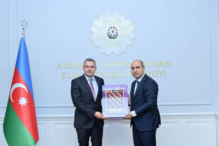 Azerbaijan, Hungary mull cooperation on science and education