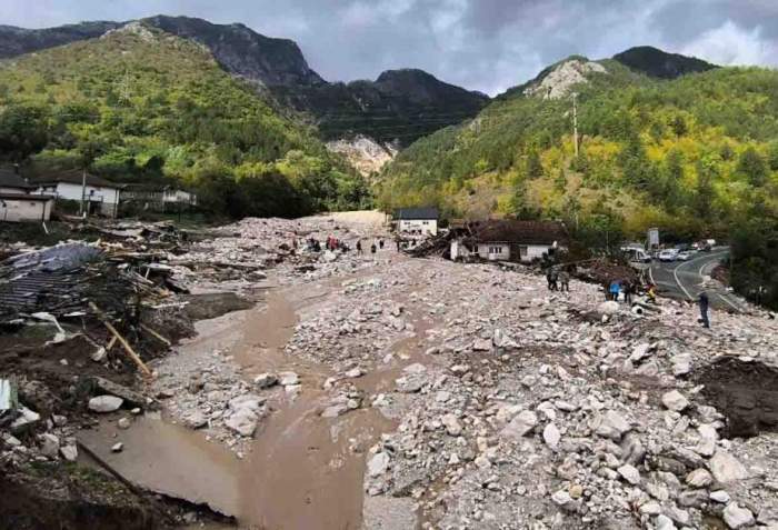 Floods and landslides in Bosnia result in 16 fatalities