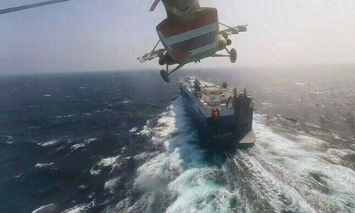 Ship damaged by unknown projectile in Red Sea amid Houthi attacks