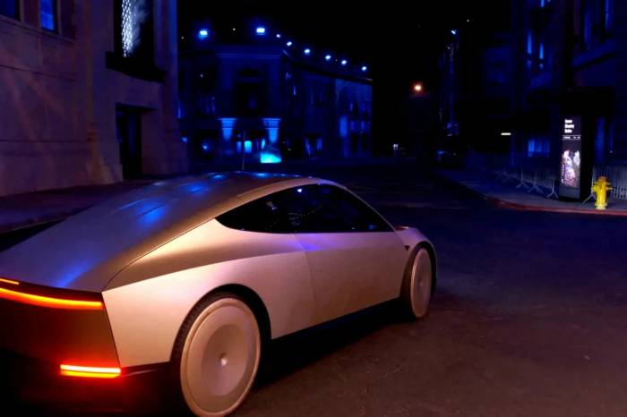 Sleep and wake up at destination: Elon Musk drives Robotaxi
