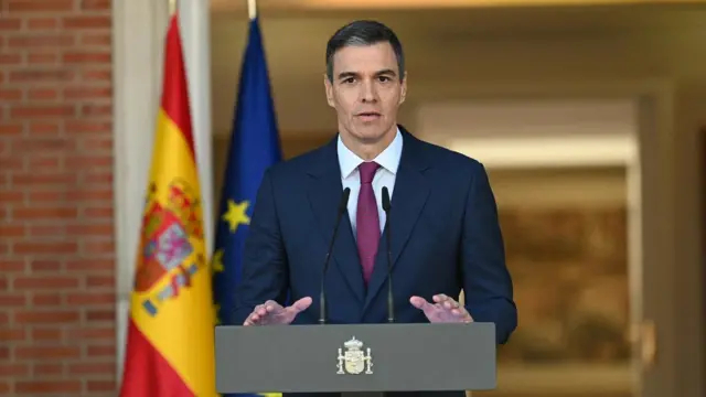 Spanish premier calls for arms embargo on Israel