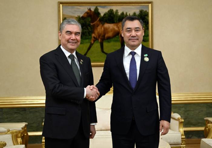 Kyrgyzstan seeks to boost trade with Turkmenistan, says president 